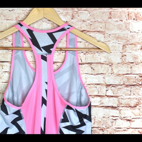 Nike Crazy Pattern Racerback Tank Top Lightweight - Picture 5 of 7